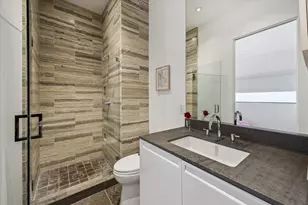 1527 Indiana St, Houston, TX 77006 - Photo 27