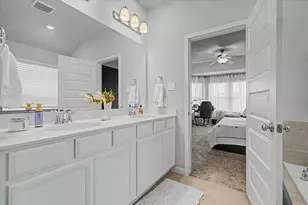 10842 Clfs Vw Dr, Iowa Colony, TX 77583 - Photo 23