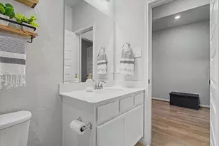 10842 Clfs Vw Dr, Iowa Colony, TX 77583 - Photo 33