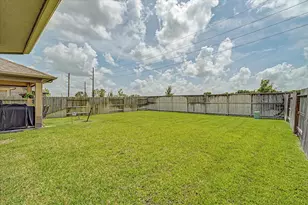 10842 Clfs Vw Dr, Iowa Colony, TX 77583 - Photo 43