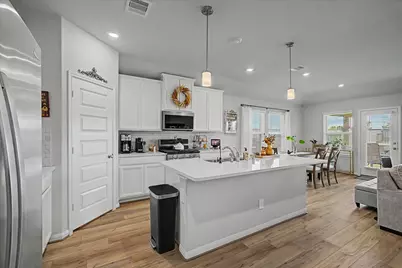 10842 Cliffs View Drive, Iowa Colony, TX 77583 - Photo 15