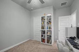10842 Clfs Vw Dr, Iowa Colony, TX 77583 - Photo 31
