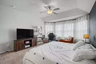 10842 Clfs Vw Dr, Iowa Colony, TX 77583 - Photo 19