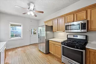 670 N 23rd St, Beaumont, TX 77706 - Photo 7