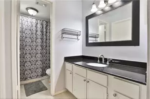 5005 Georgi Ln, Houston, TX 77092 - Photo 11