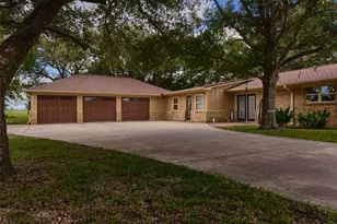 14528 Vlasta St, Needville, TX 77461 - Photo 11