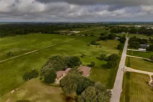 14528 Vlasta St, Needville, TX 77461 - Photo 3