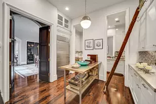 252 Piney Point Rd, Houston, TX 77024 - Photo 9