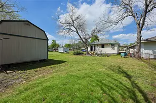 2410 Harris St, Baytown, TX 77521 - Photo 27