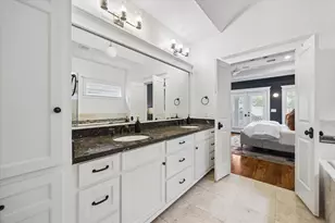 1004 Aurora St, Houston, TX 77009 - Photo 11