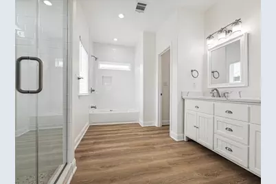 915 E 37th Street, Houston, TX 77022 - Photo 17