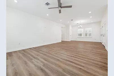 915 E 37th Street, Houston, TX 77022 - Photo 7