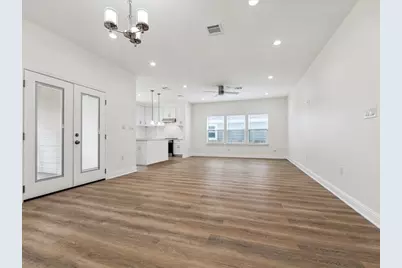 915 E 37th Street, Houston, TX 77022 - Photo 5