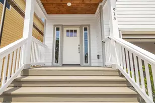 915 E 37th St, Houston, TX 77022 - Photo 1