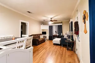 315 S Johnson St, Alvin, TX 77511 - Photo 5
