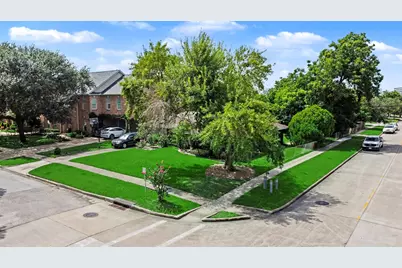 4600 Pin Oak Lane, Bellaire, TX 77401 - Photo 1