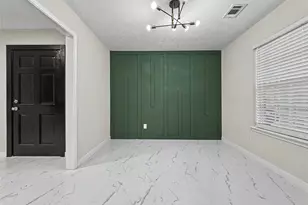 15810 Pilgrim Hall Dr, Friendswood, TX 77546 - Photo 9