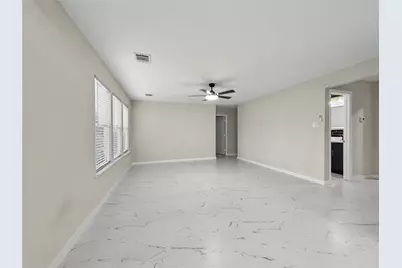 15810 Pilgrim Hall Drive, Friendswood, TX 77546 - Photo 7