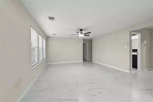 15810 Pilgrim Hall Dr, Friendswood, TX 77546 - Photo 5
