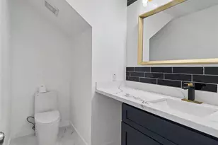 15810 Pilgrim Hall Dr, Friendswood, TX 77546 - Photo 11