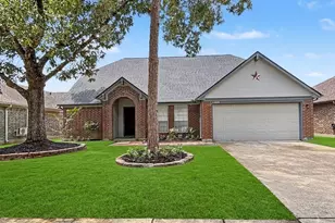 15810 Pilgrim Hall Dr, Friendswood, TX 77546 - Photo 21