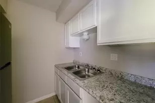 3206 Lobit Dr, Dickinson, TX 77539 - Photo 5