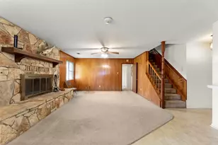 268 Sue Ann St, El Campo, TX 77437 - Photo 17