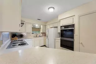 268 Sue Ann St, El Campo, TX 77437 - Photo 19