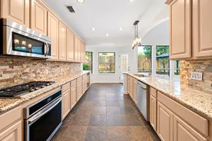 310 Cedar Lake Dr, League City, TX 77573 - Photo 3