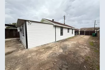 1819 Carr Street, Houston, TX 77026 - Photo 11