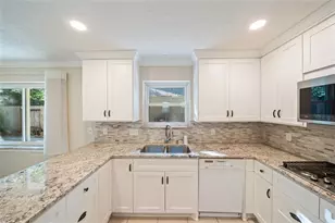 2230 Riverlawn Dr, Kingwood, TX 77339 - Photo 5