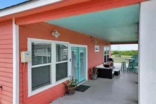 979 Palm Ridge Dr, Crystal Beach, TX 77650 - Photo 41