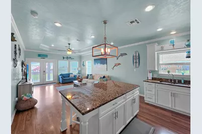 979 Palmridge Drive, Crystal Beach, TX 77650 - Photo 15