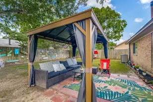1615 Pecan Hollow St, Pearland, TX 77581 - Photo 11