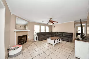 4747 Widerop Ln, Friendswood, TX 77546 - Photo 11