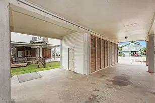 336 Admiral Cir, Tiki Island, TX 77554 - Photo 39