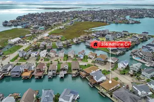 336 Admiral Cir, Tiki Island, TX 77554 - Photo 7