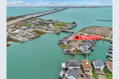 336 Admiral Circle, Tiki Island, TX 77554 - Photo 5