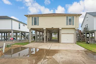 336 Admiral Cir, Tiki Island, TX 77554 - Photo 35