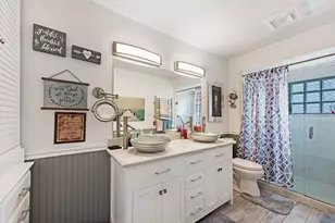 336 Admiral Cir, Tiki Island, TX 77554 - Photo 29