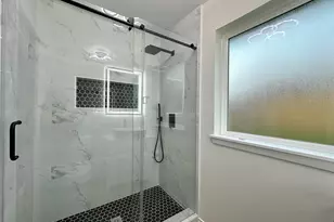 9539 Beverly Hill St, Houston, TX 77063 - Photo 27