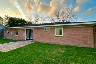 9539 Beverly Hill St, Houston, TX 77063 - Photo 37