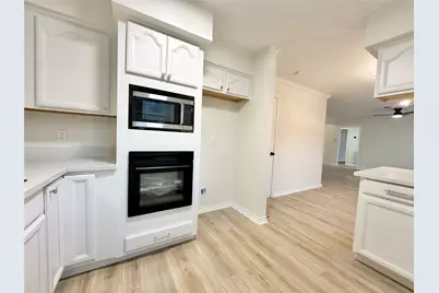 9539 Beverlyhill Street, Houston, TX 77063 - Photo 17