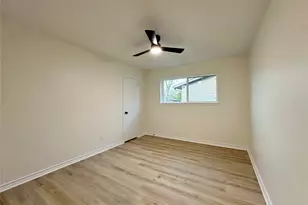9539 Beverly Hill St, Houston, TX 77063 - Photo 31