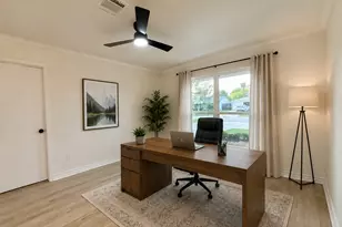 9539 Beverly Hill St, Houston, TX 77063 - Photo 9