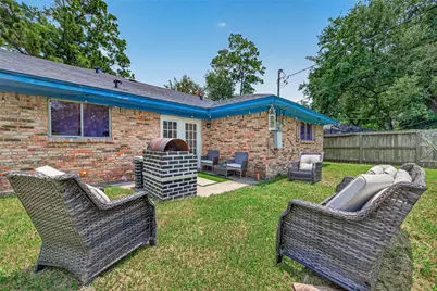 6011 Knotty Wood Drive, Houston, TX 77092 - Photo 13