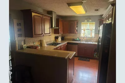 211 Avenue I, Alvin, TX 77511 - Photo 5