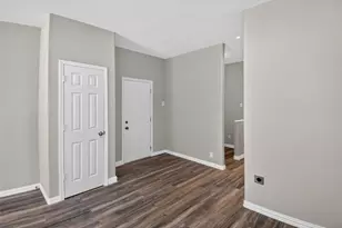 290 Magnolia Rd, Cleveland, TX 77328 - Photo 9