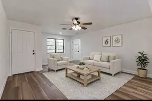 229 Burkett St, Richwood, TX 77531 - Photo 5