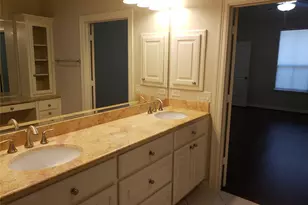 4330 Lake Run Dr, Sugar Land, TX 77459 - Photo 11